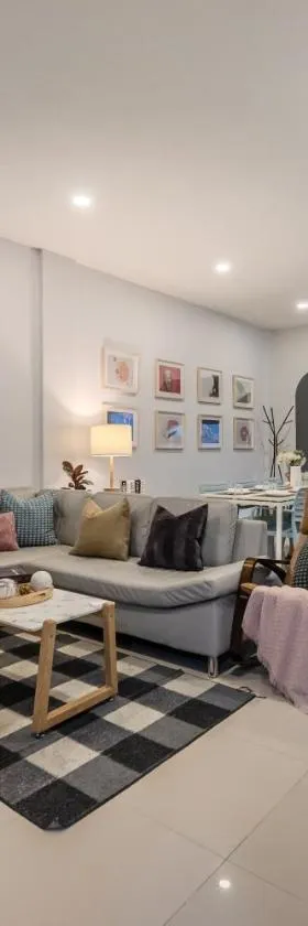 Roombix City House - Cozy House Near Chatuchak For 10-RB1，位于Ban Song Krathiam的酒店