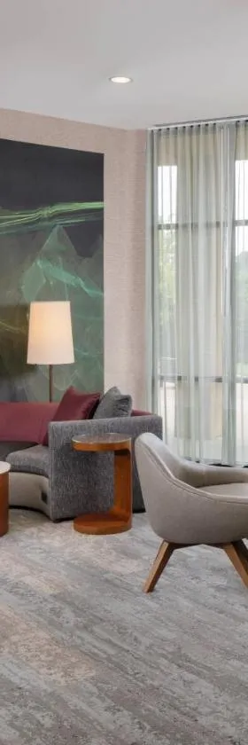 Courtyard by Marriott Anniston Oxford，位于牛津的酒店