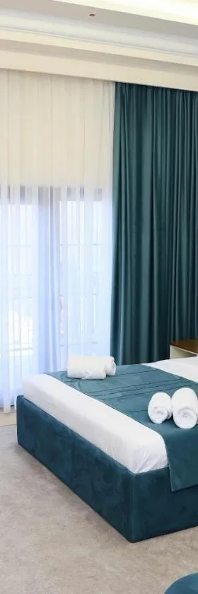 Ketrin Hotel Restaurant，位于Ayntʼapʼ的酒店