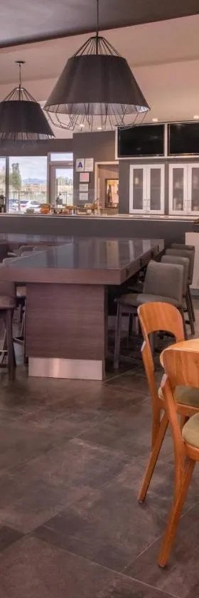 穆列塔特曼库拉万怡酒店，位于穆列塔的酒店