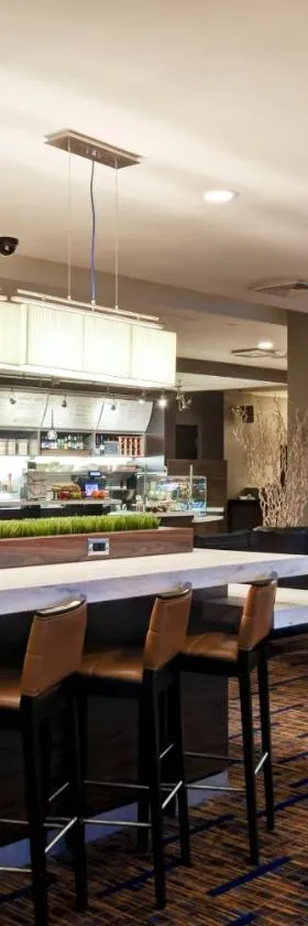 海恩尼斯科德角万怡酒店，位于海恩尼斯的酒店