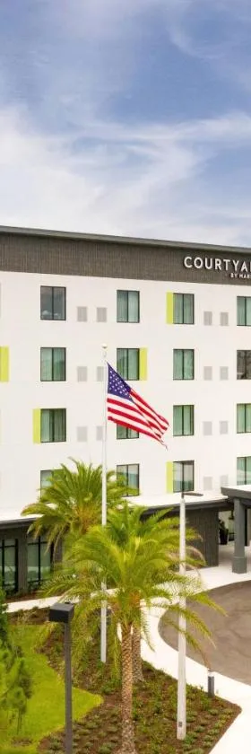 Courtyard by Marriott Port St. Lucie Tradition，位于圣露西港的酒店