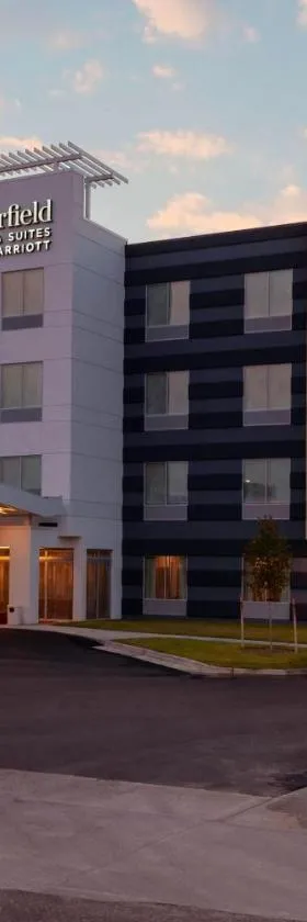 Fairfield Inn & Suites by Marriott Fort Morgan，位于摩根堡的酒店