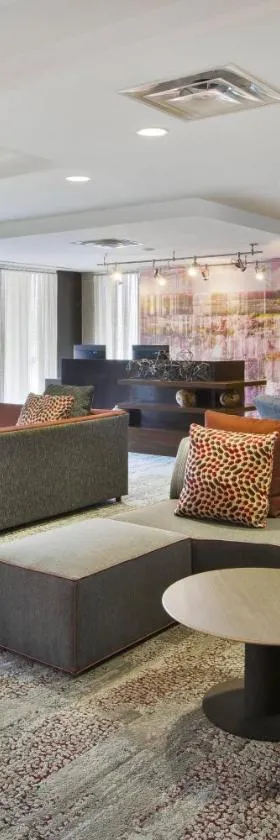 Courtyard by Marriott Somerset，位于萨默塞特的酒店