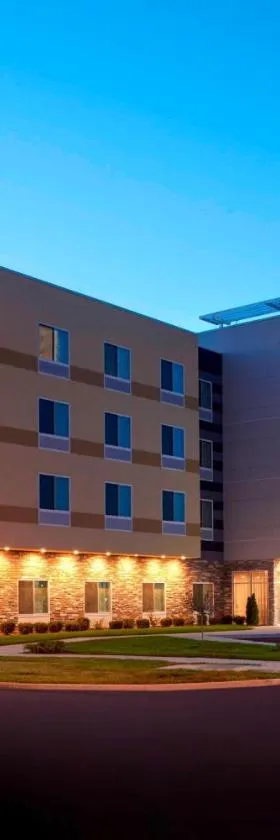 Fairfield Inn & Suites by Marriott Columbus, IN，位于哥伦布的酒店