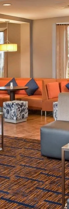 Courtyard by Marriott Frederick，位于弗雷德里克的酒店