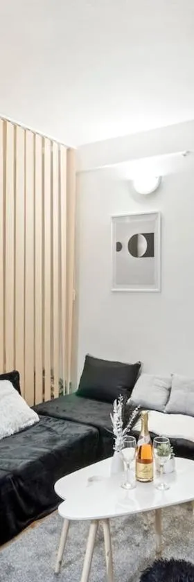 Útulný apartmán NIKI v srdci kúpeľov Patince，位于帕廷斯的酒店