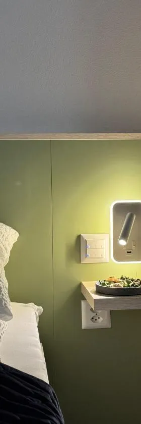 N's Hotel - Self-Check-in Hotel，位于Kerzers的酒店