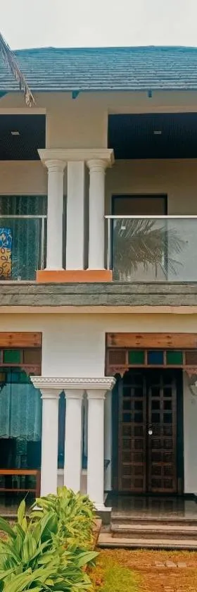 West Bay Palm TreeHeritage Beach Resort，位于瓦尔卡拉的酒店