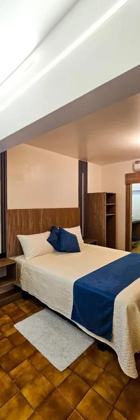Plaza Lobos Suites Habitación，位于圣克里斯托瓦尔的酒店
