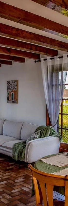 Maison à 2 pas du lac d 'Ardres，位于Brêmes的酒店