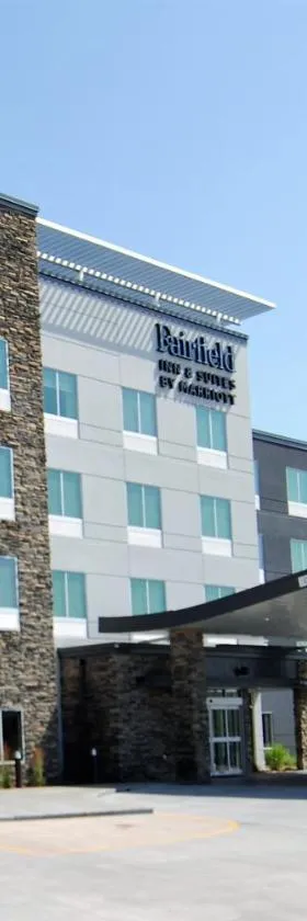 Fairfield Inn & Suites Winona，位于威诺纳的酒店