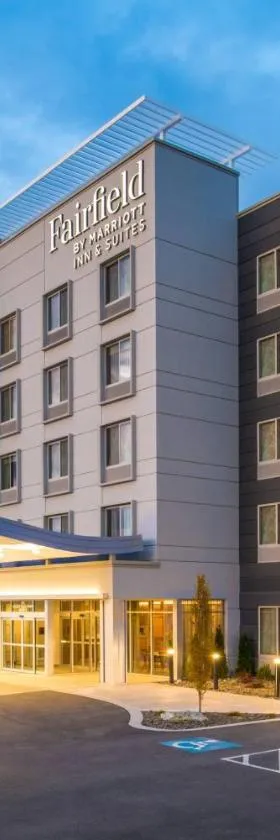 Fairfield Inn & Suites by Marriott Wenatchee，位于韦纳奇的酒店