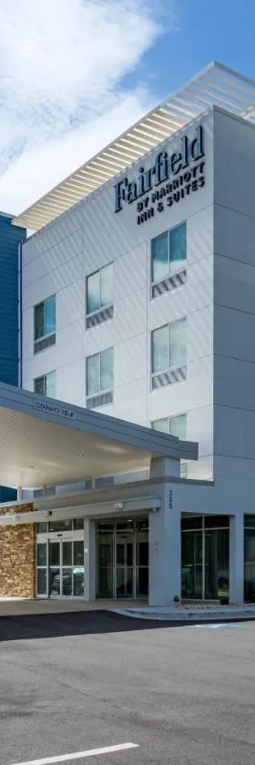 Fairfield Inn & Suites by Marriott Savannah I-95 North，位于文特沃思港的酒店