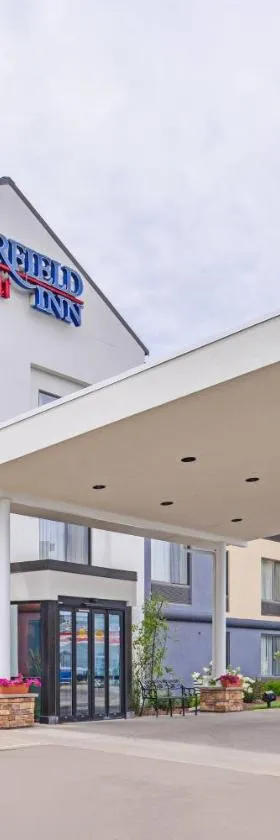 科宁河畔费尔菲尔德客栈，位于康宁的酒店