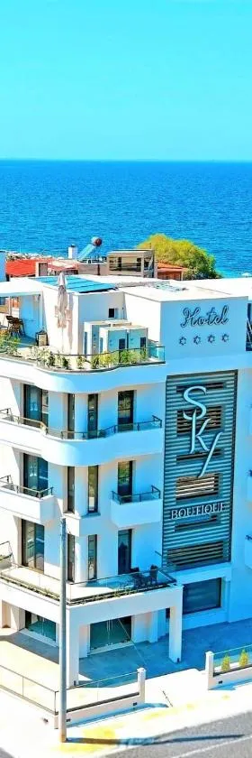 Sky Boutique Hotel，位于佩雷亚的酒店