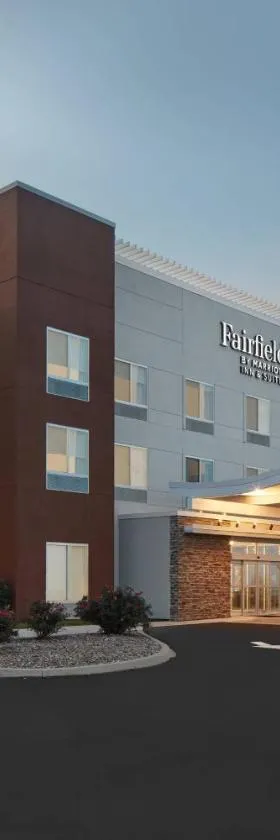 Fairfield Inn & Suites Louisville New Albany IN，位于新奥尔巴尼的酒店