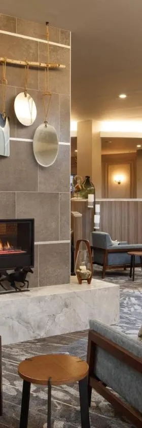 Fairfield Inn & Suites By Marriott Louisville Northeast，位于路易斯威尔的酒店