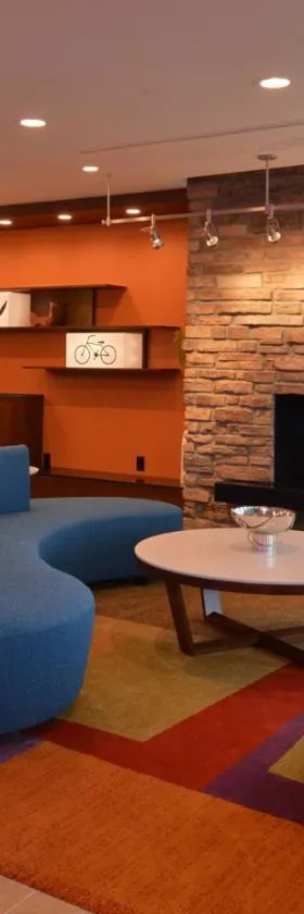 Fairfield Inn & Suites by Marriott Fremont，位于费利蒙的酒店