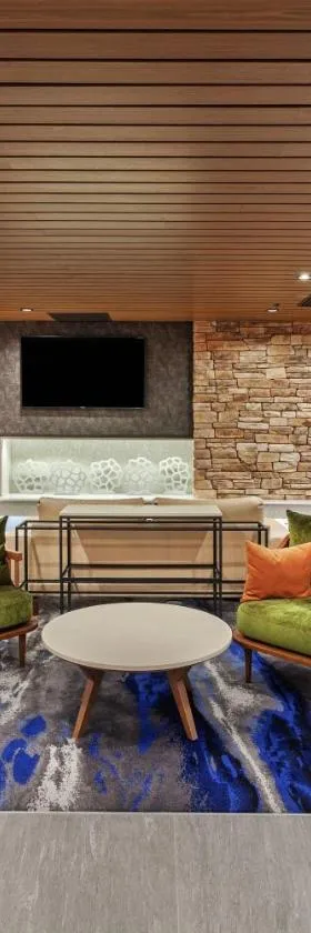 Fairfield Inn & Suites by Marriott Tulsa Catoosa，位于卡图萨的酒店