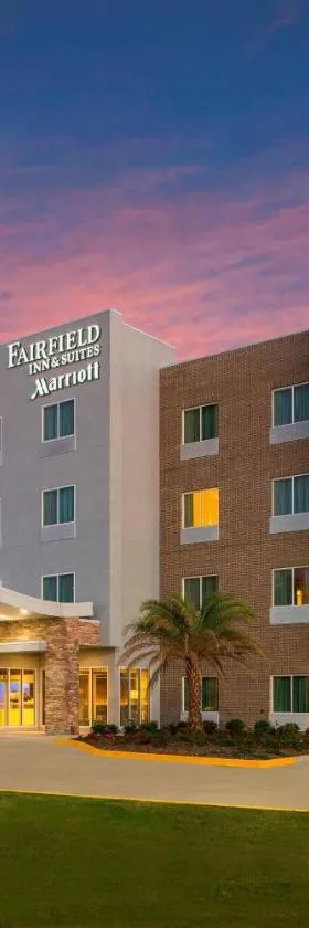 Fairfield Inn & Suites by Marriott Cut Off-Galliano，位于Galliano的酒店