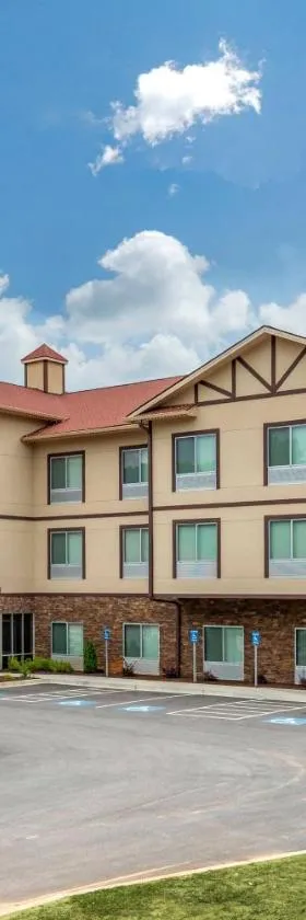 Fairfield Inn & Suites by Marriott Helen，位于海伦的酒店