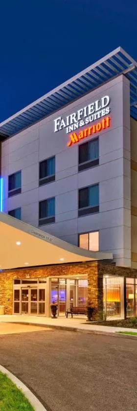 Fairfield Inn & Suites by Marriott Plattsburgh，位于普拉茨堡的酒店