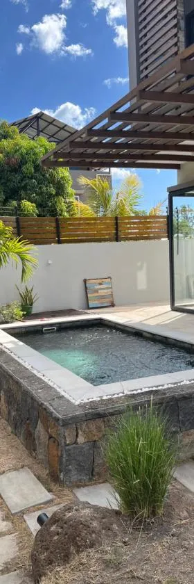 Sea La Vie Villa，位于阿尔比恩的酒店