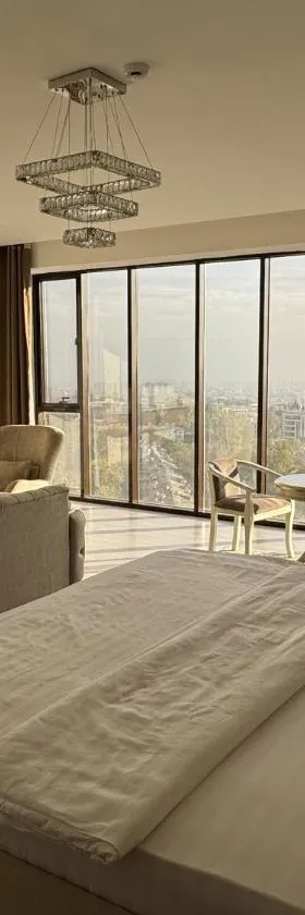 Aram Hotel，位于杜尚别的酒店