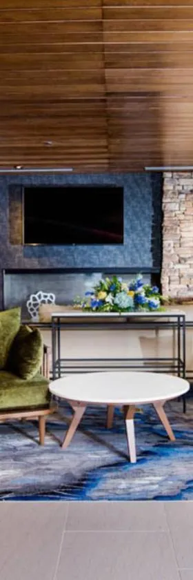 Fairfield Inn & Suites by Marriott Philadelphia Broomall/Newtown Square，位于Broomall的酒店