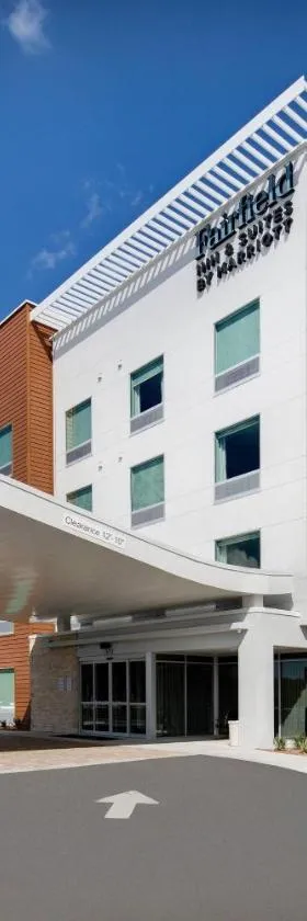 Fairfield Inn & Suites by Marriott Tampa Wesley Chapel，位于卫斯理堂的酒店