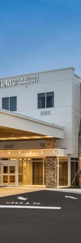 Fairfield Inn & Suites Vero Beach，位于维洛海滩的酒店