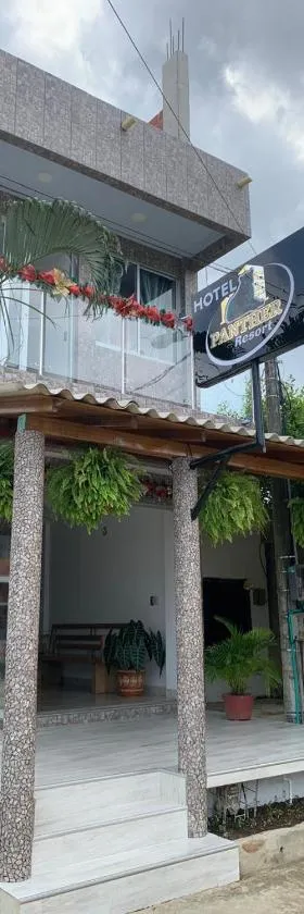 Hotel Panther Resort，位于内科克利的酒店