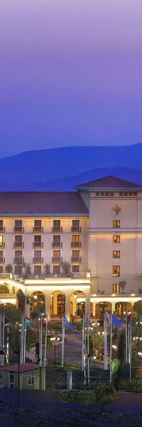 Sheraton Addis, a Luxury Collection Hotel, Addis Ababa，位于亚的斯亚贝巴的酒店
