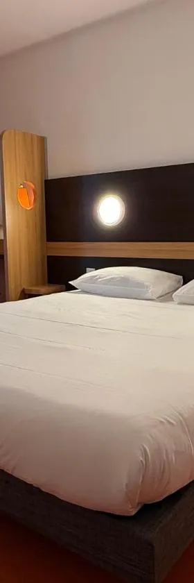 B&B HOTEL Lisieux Parc des Expositions，位于利雪的酒店
