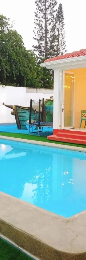 Hotel Villa Del Mar，位于萨利纳斯的酒店