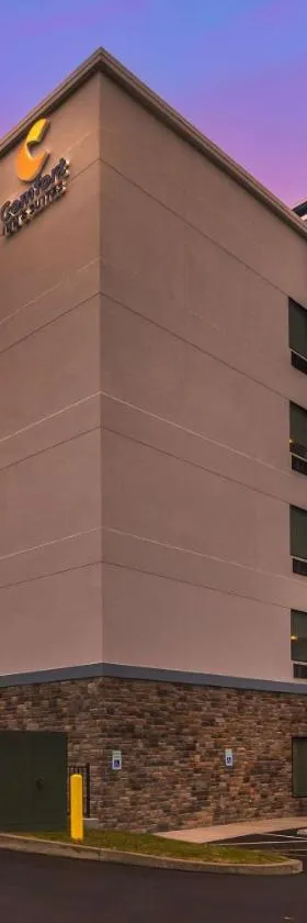 Comfort Inn & Suites Nashville，位于贝尔维尤的酒店
