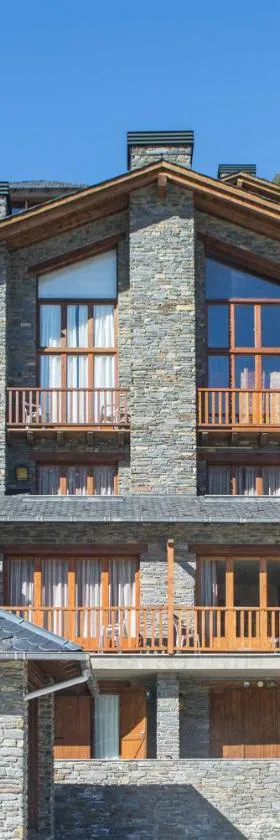 Aparthotel Ona el Tarter，位于兰索尔的酒店