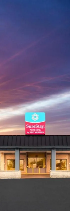 SureStay Plus Hotel by Best Western McGuire AFB Jackson，位于Cookstown的酒店