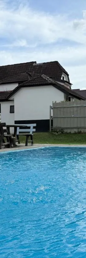 Private Pool Villa Lot 872 - Fong Homestay，位于Kampong Alor Gajah的酒店