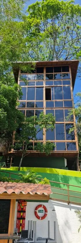 Ecohotel Alflo Inn，位于比列塔的酒店