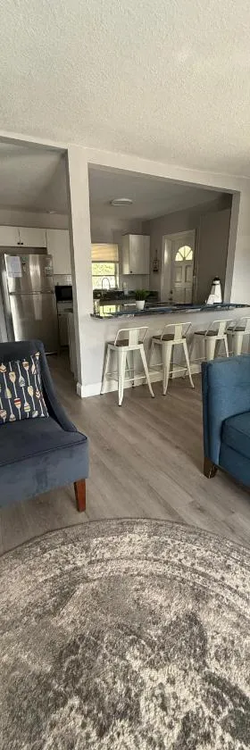 Great Home Close to shops, FIT, Beaches,and Space X，位于墨尔本的酒店