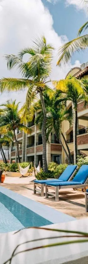 The Bellafonte - Luxury Oceanfront Hotel，位于克拉伦代克的酒店