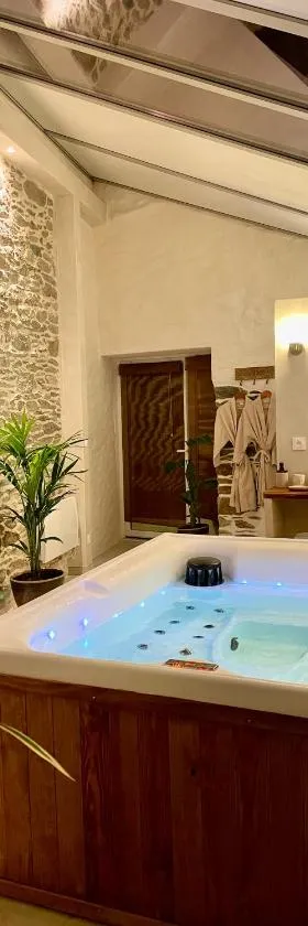 Le Pré de la Mer Suite & SPA Privatif，位于Querqueville的酒店