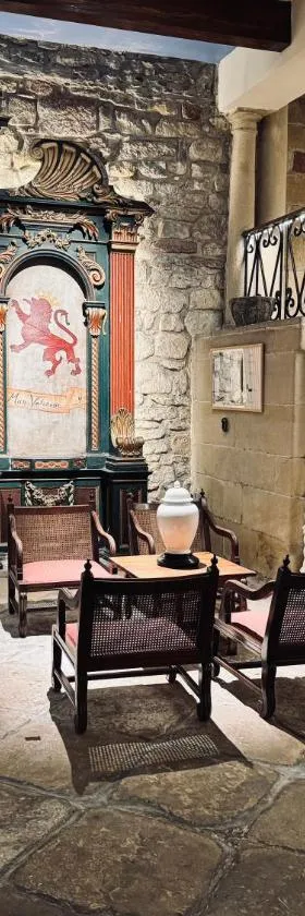Palacio Pampinot，位于宏达瑞比亚的酒店