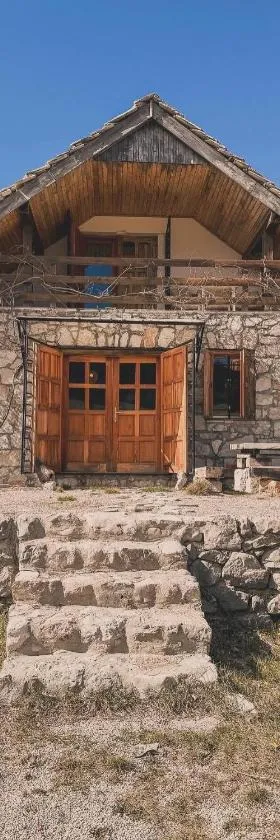Mountain house Varda，位于Ledenice的酒店