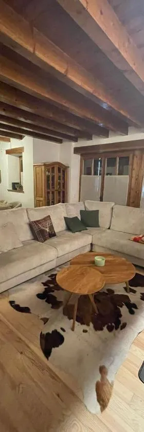 Apartamento Duplex en Arties，位于阿蒂斯的酒店