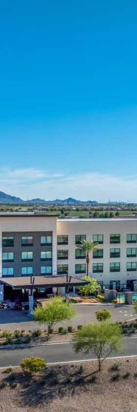 Holiday Inn Express & Suites - Gilbert - Mesa Gateway Airport，位于吉尔伯特的酒店