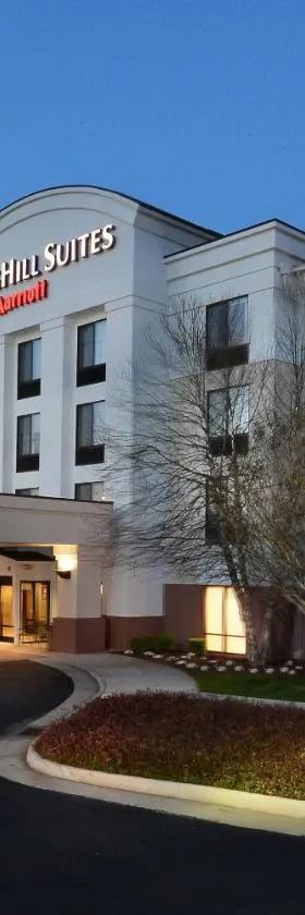 林奇堡机场/大学区万豪春季山丘套房酒店，位于林奇堡的酒店