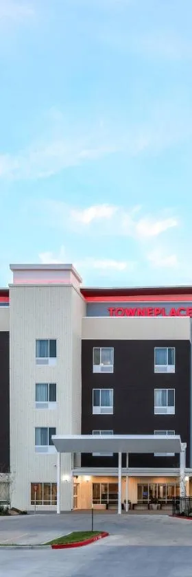麦克林爱丁堡万豪唐普雷斯套房酒店，位于爱丁堡的酒店